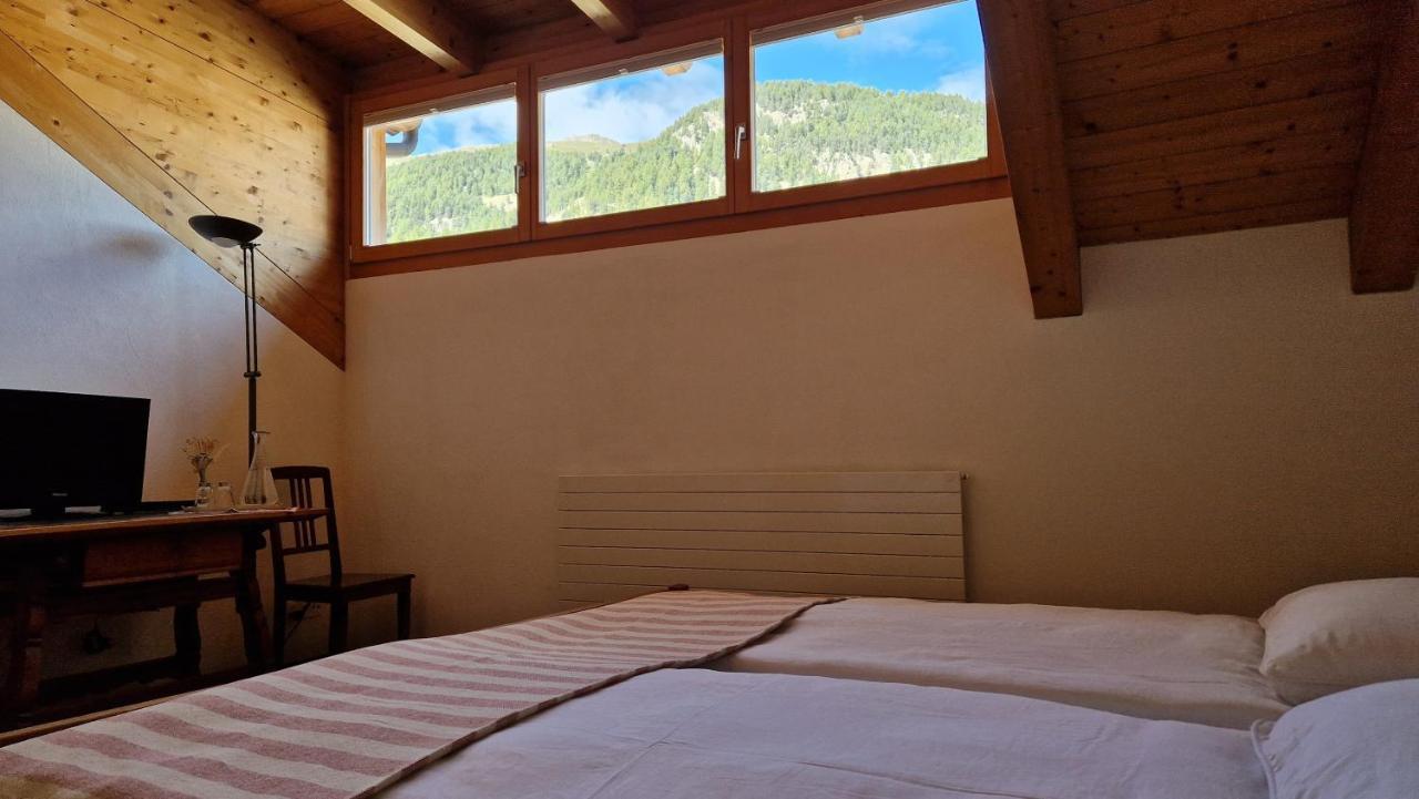 Weisses Kreuz - Crusch Alva Bed and Breakfast Samedan Eksteriør billede